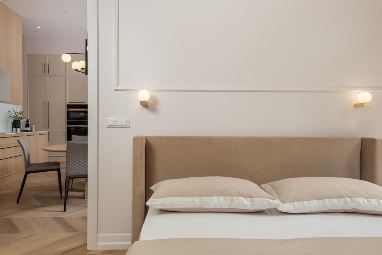 Plaza Apartment