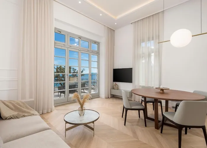 Plaza Apartments
