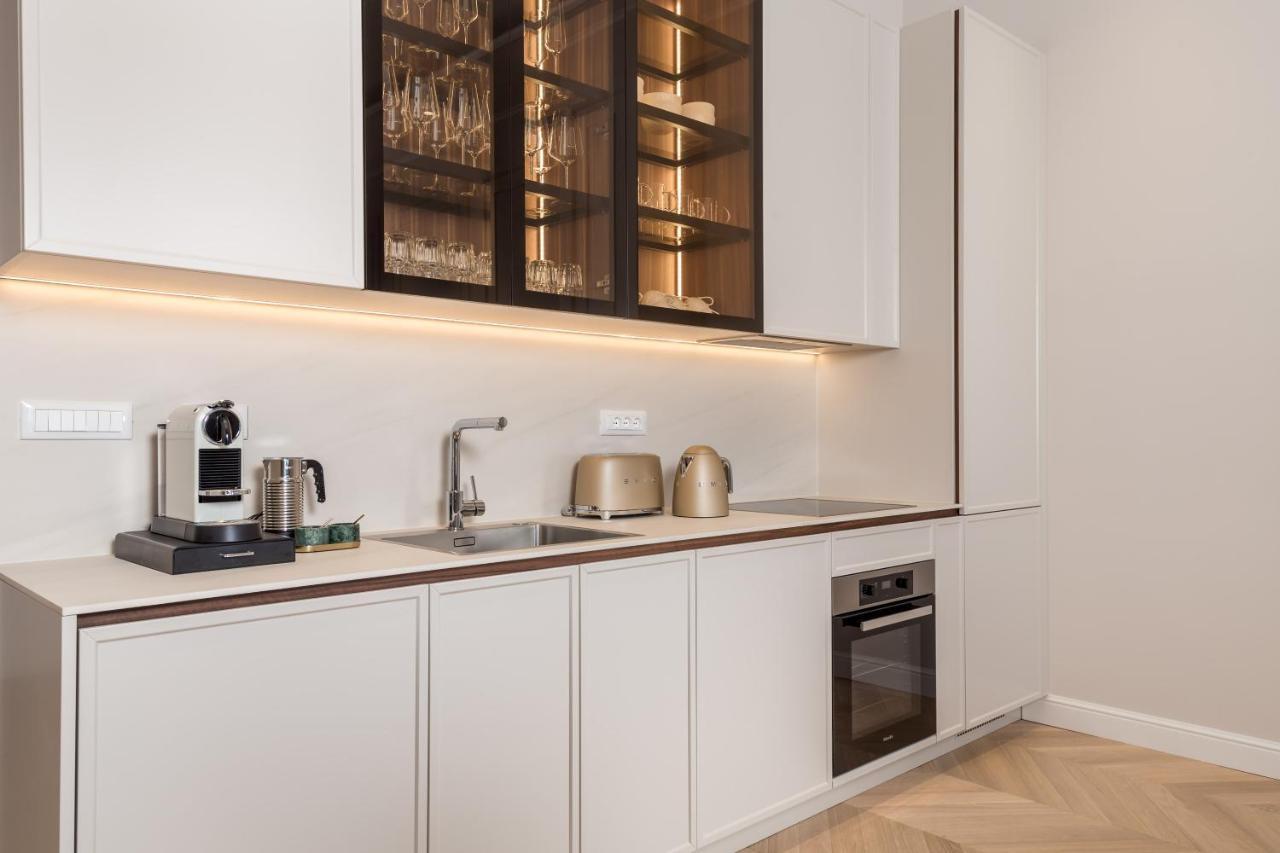 Apartment Plaza *