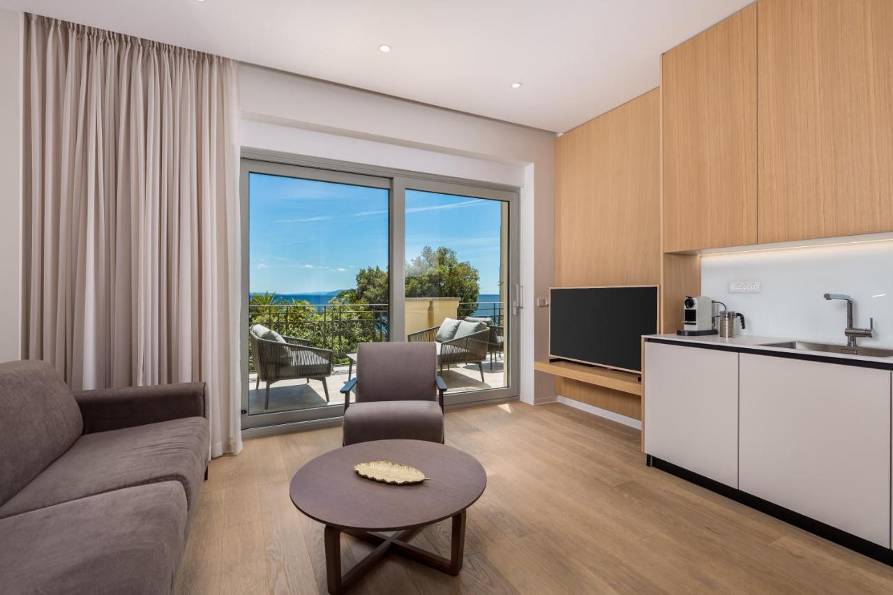 Apartment Plaza